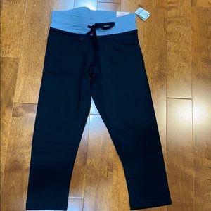 Victoria Secret Pink XS Capri Legging